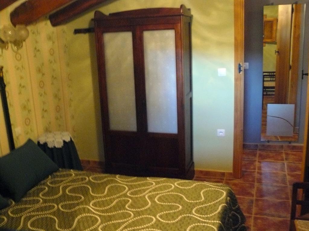 Casa Rural Torre De Campos Guest House Ainzon Room photo